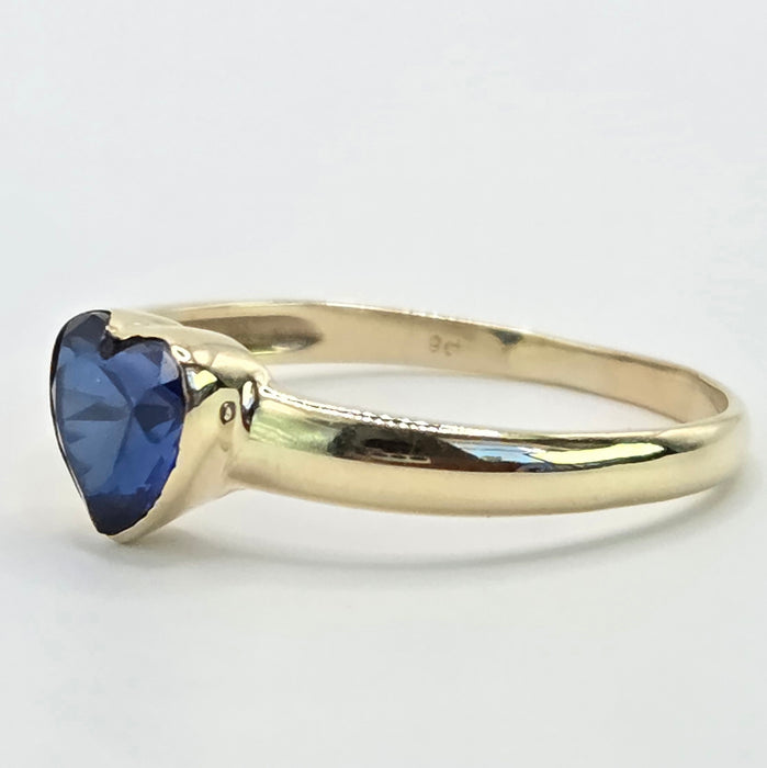 Vintage: 9ct Yellow Gold Heart Cut Sapphire Solitaire Ring — From 1992
