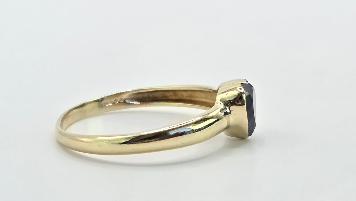 Vintage: 9ct Yellow Gold Heart Cut Sapphire Solitaire Ring — From 1992