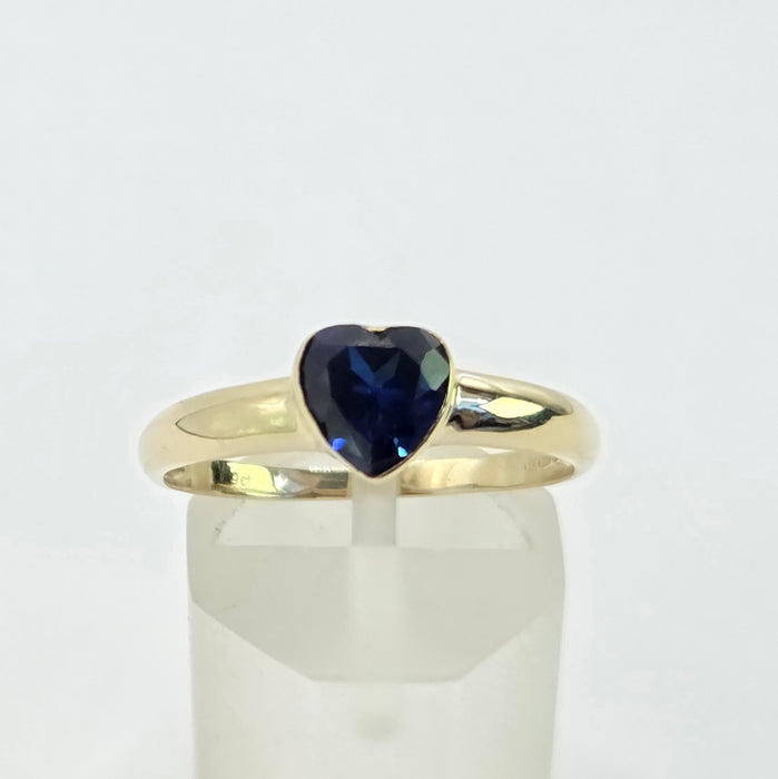 Vintage: 9ct Yellow Gold Heart Cut Sapphire Solitaire Ring — From 1992