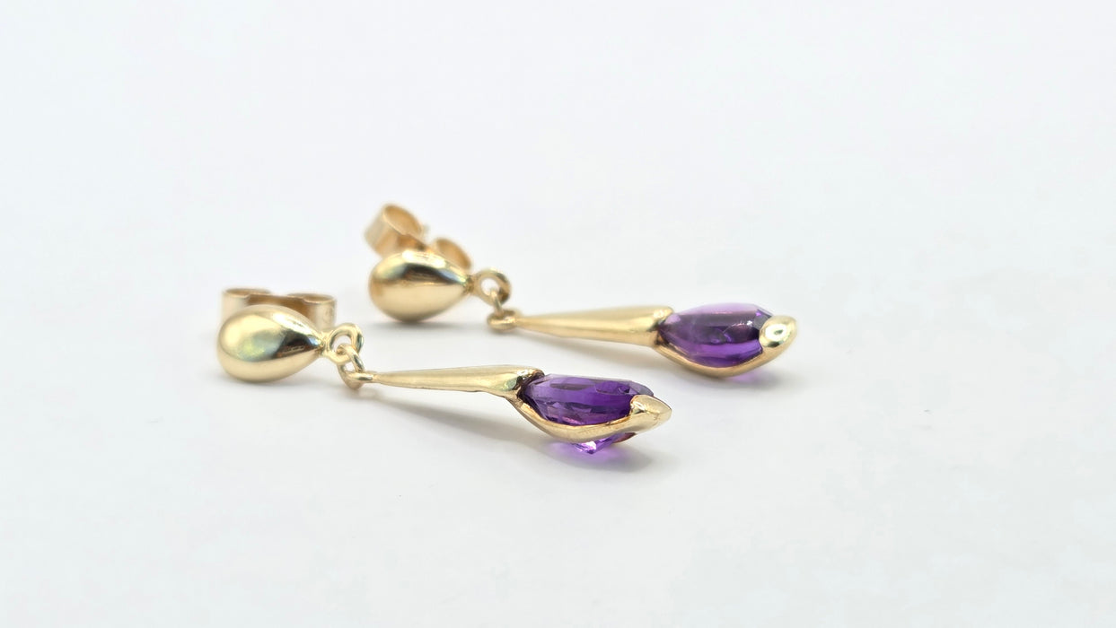 Vintage: 9ct Yellow Gold Pear Amethyst Torpedo Drop Earrings
