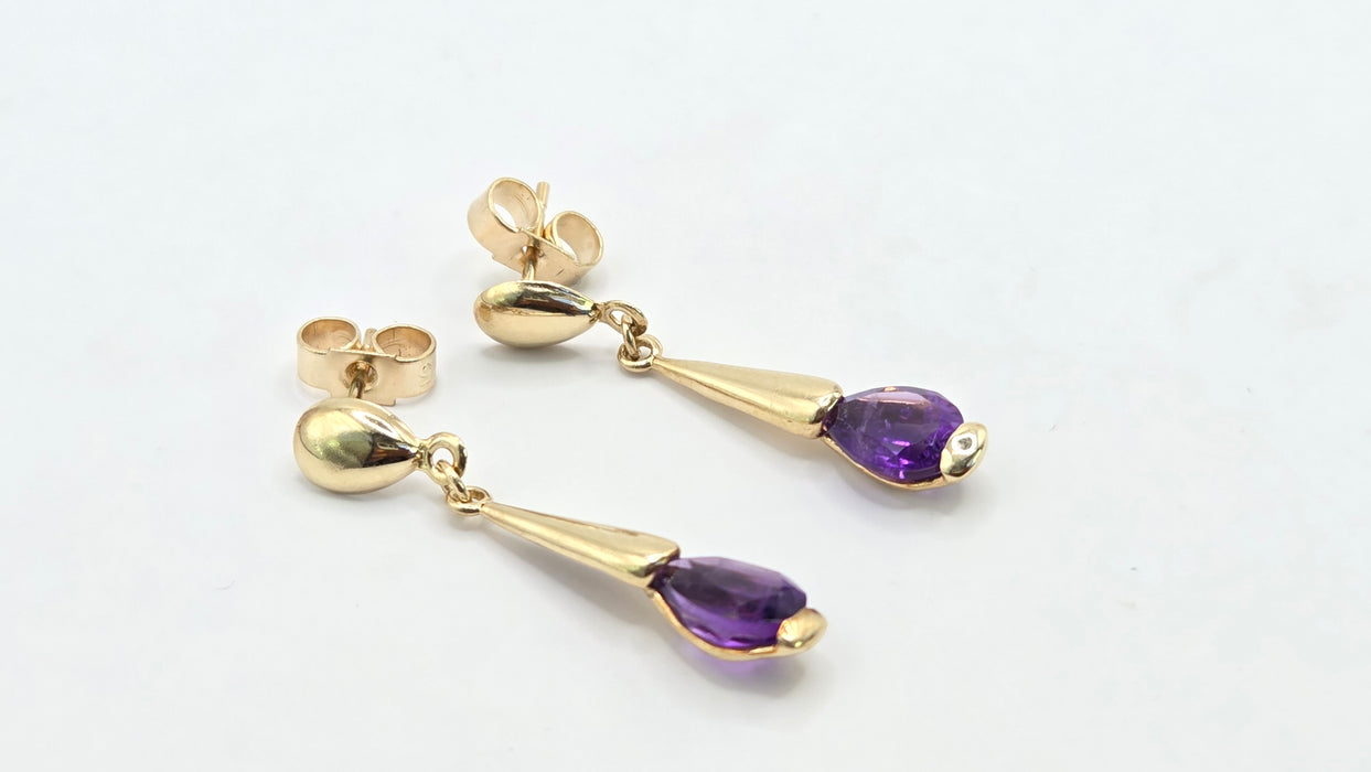 Vintage: 9ct Yellow Gold Pear Amethyst Torpedo Drop Earrings
