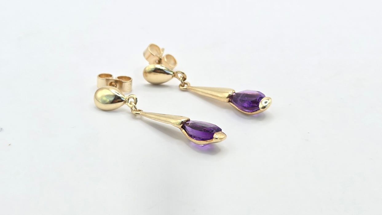Vintage: 9ct Yellow Gold Pear Amethyst Torpedo Drop Earrings