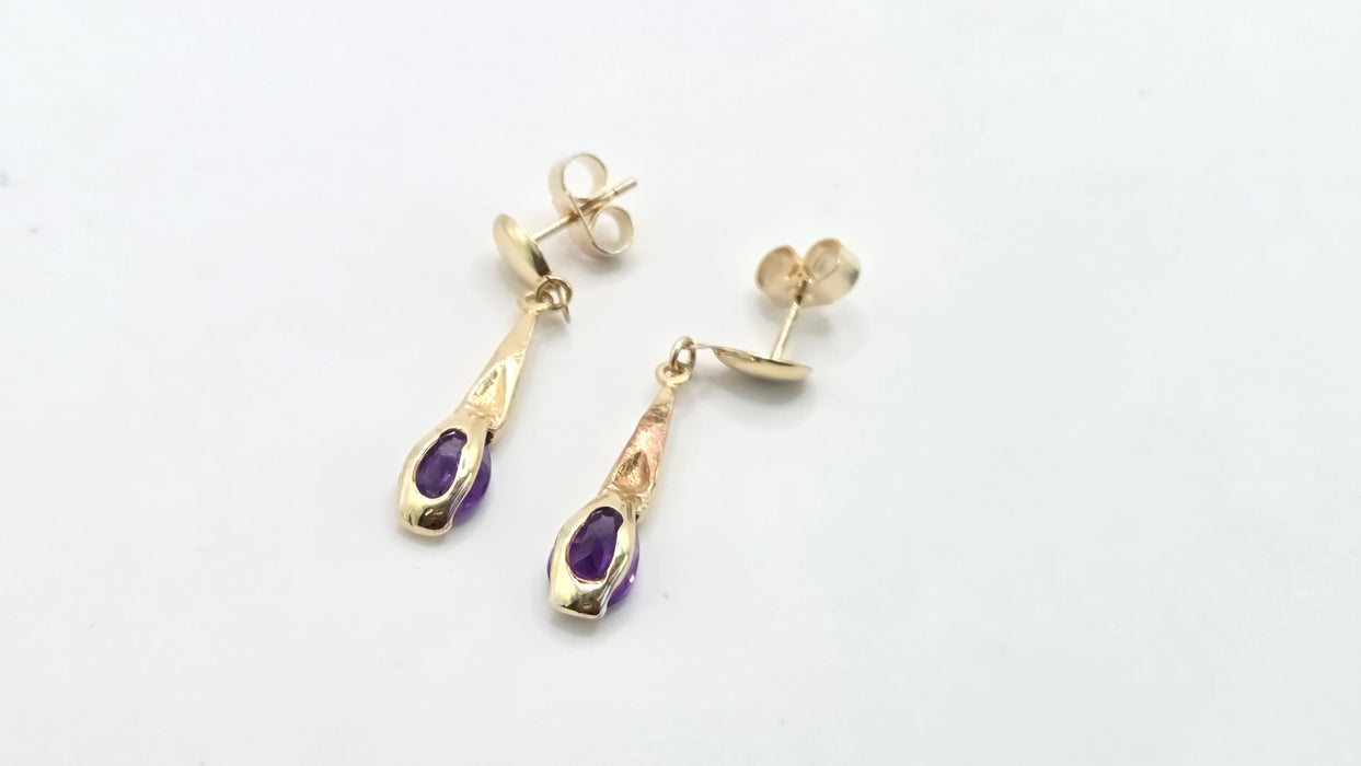 Vintage: 9ct Yellow Gold Pear Amethyst Torpedo Drop Earrings