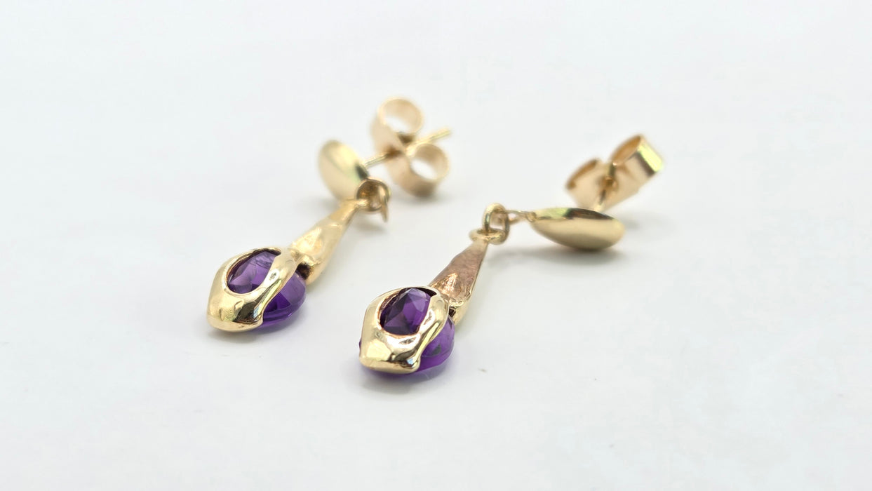 Vintage: 9ct Yellow Gold Pear Amethyst Torpedo Drop Earrings