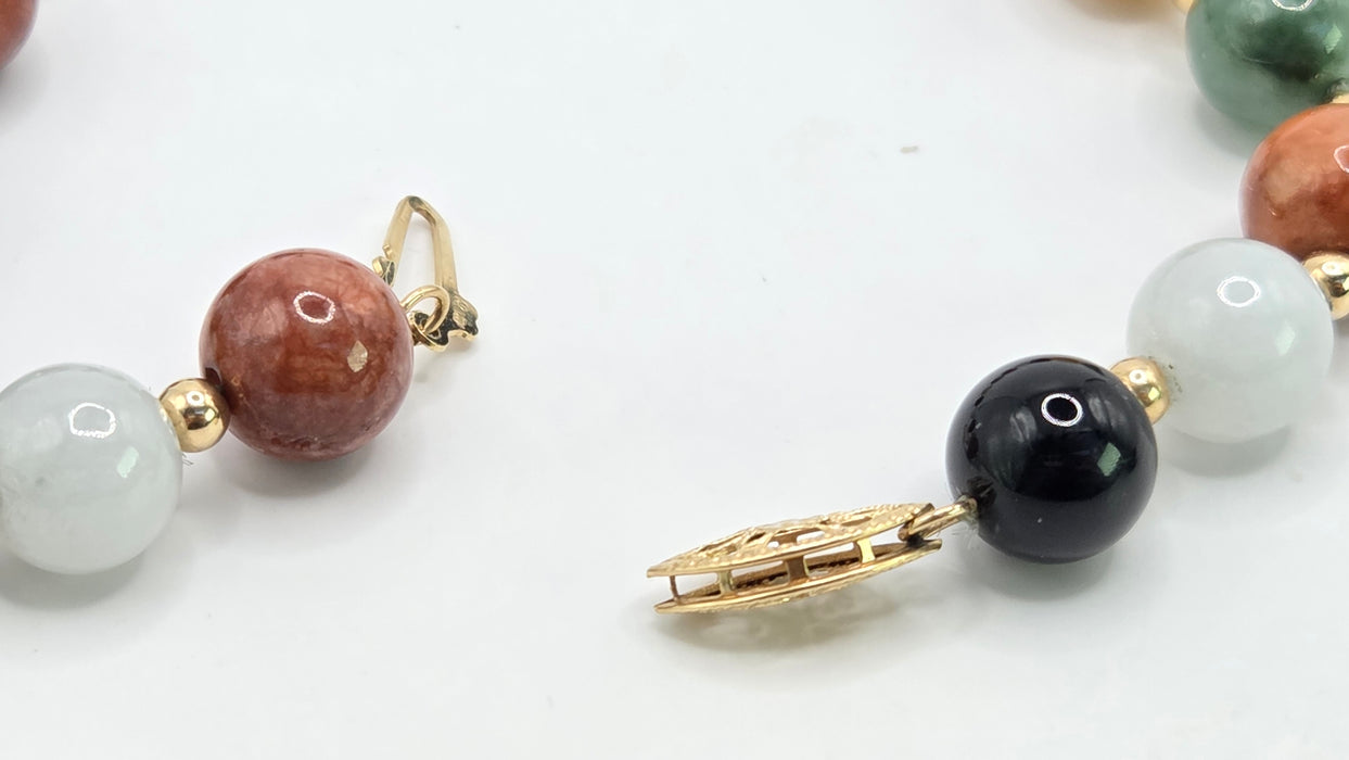 Vintage: 14ct Yellow Gold Multicolour Jade Bead Bracelet with Filigree Clasp