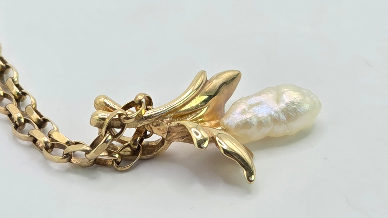 Vintage: 9ct Yellow Gold Baroque Freshwater Pearl Belcher Chain Necklace — From 1979