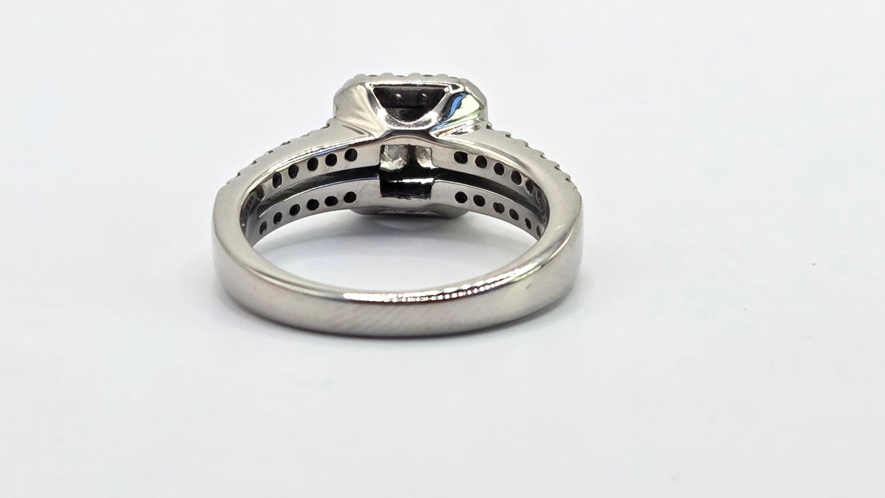 Vintage: 18ct White Gold Princess Cut Diamond Halo Dress Ring — 1.00ct