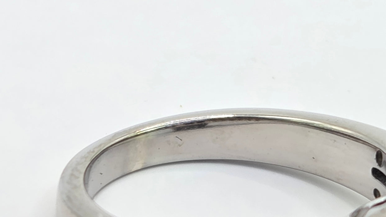 Vintage: 18ct White Gold Princess Cut Diamond Halo Dress Ring — 1.00ct