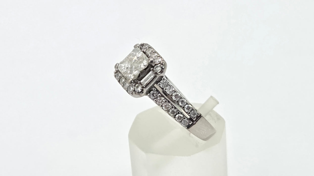Vintage: 18ct White Gold Princess Cut Diamond Halo Dress Ring — 1.00ct