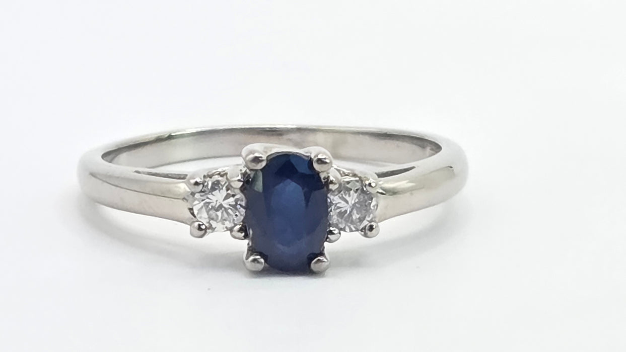 Vintage: 9ct White Gold Oval Sapphire & Diamond Three Stone Ring