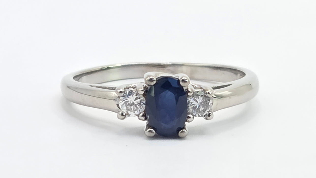 Vintage: 9ct White Gold Oval Sapphire & Diamond Three Stone Ring