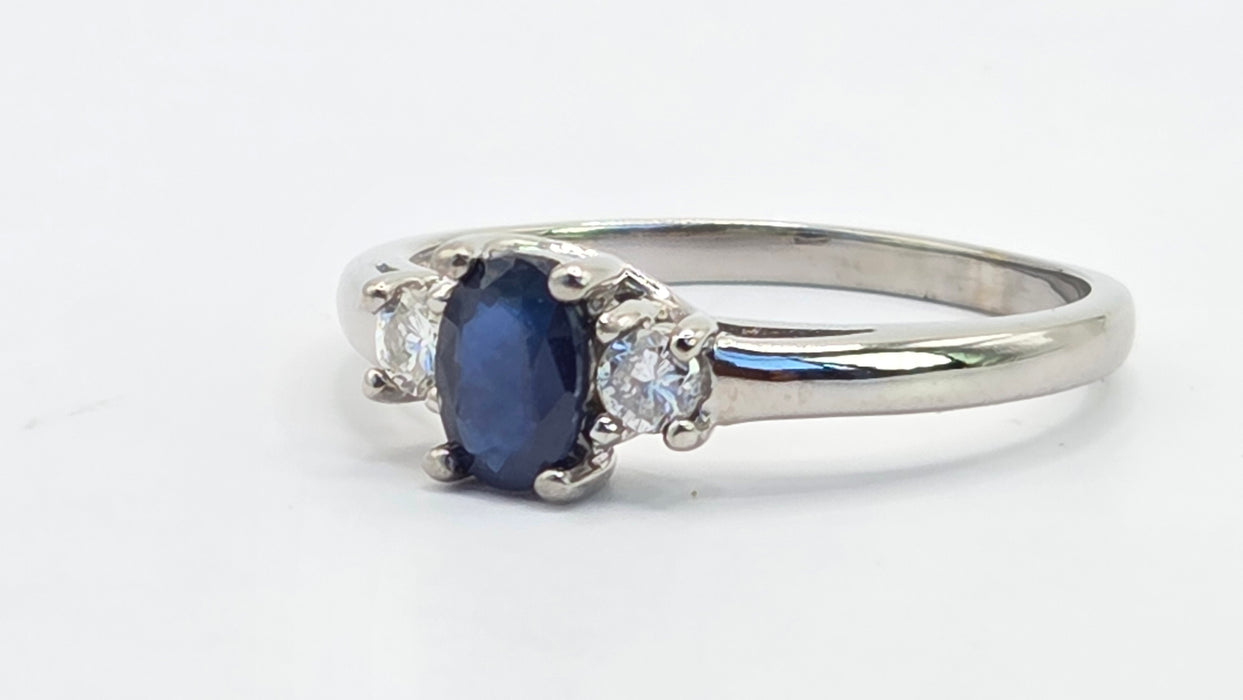 Vintage: 9ct White Gold Oval Sapphire & Diamond Three Stone Ring