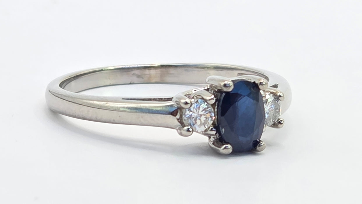Vintage: 9ct White Gold Oval Sapphire & Diamond Three Stone Ring