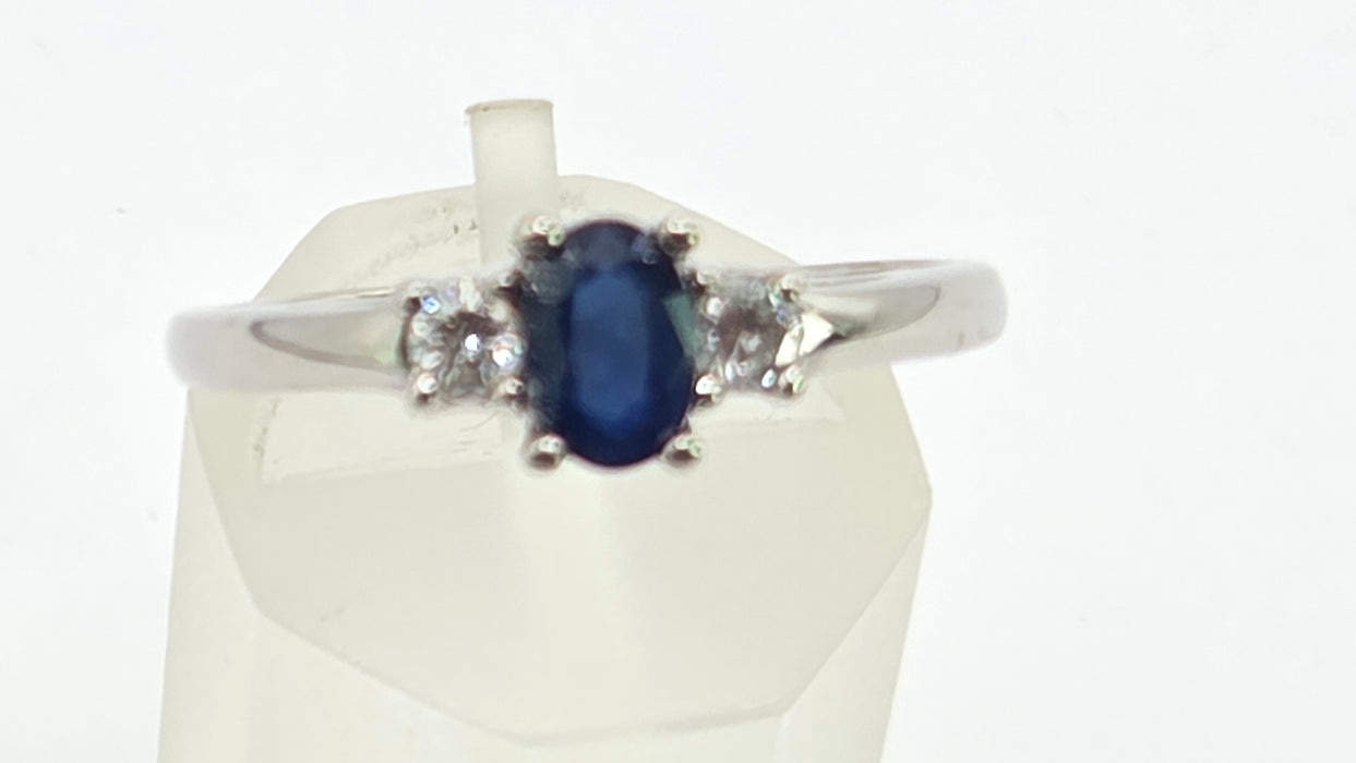 Vintage: 9ct White Gold Oval Sapphire & Diamond Three Stone Ring
