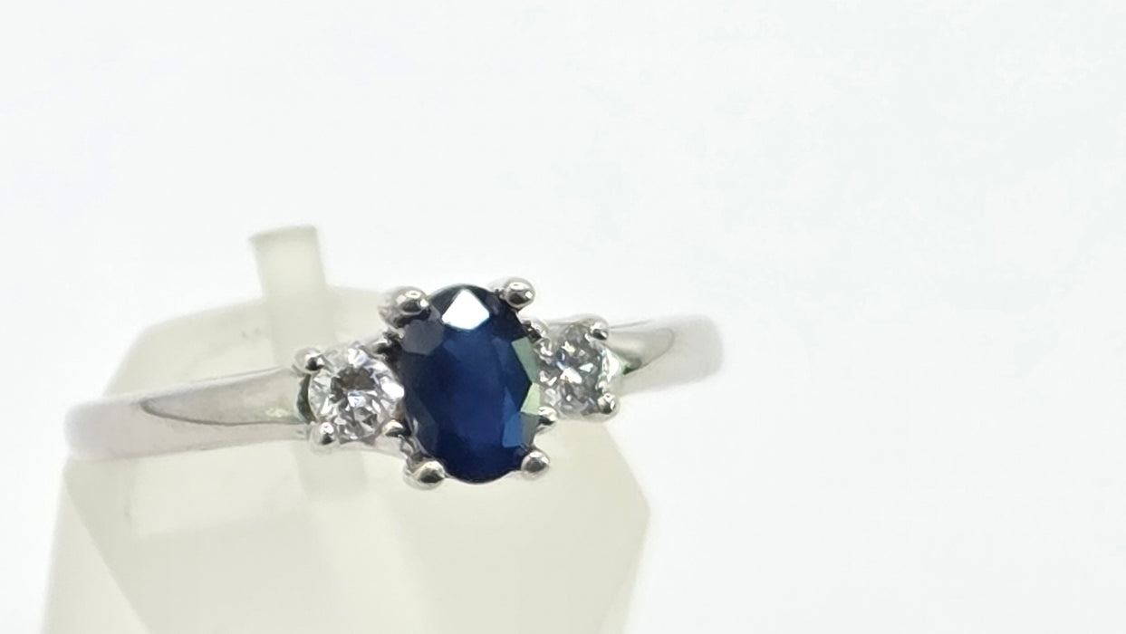 Vintage: 9ct White Gold Oval Sapphire & Diamond Three Stone Ring