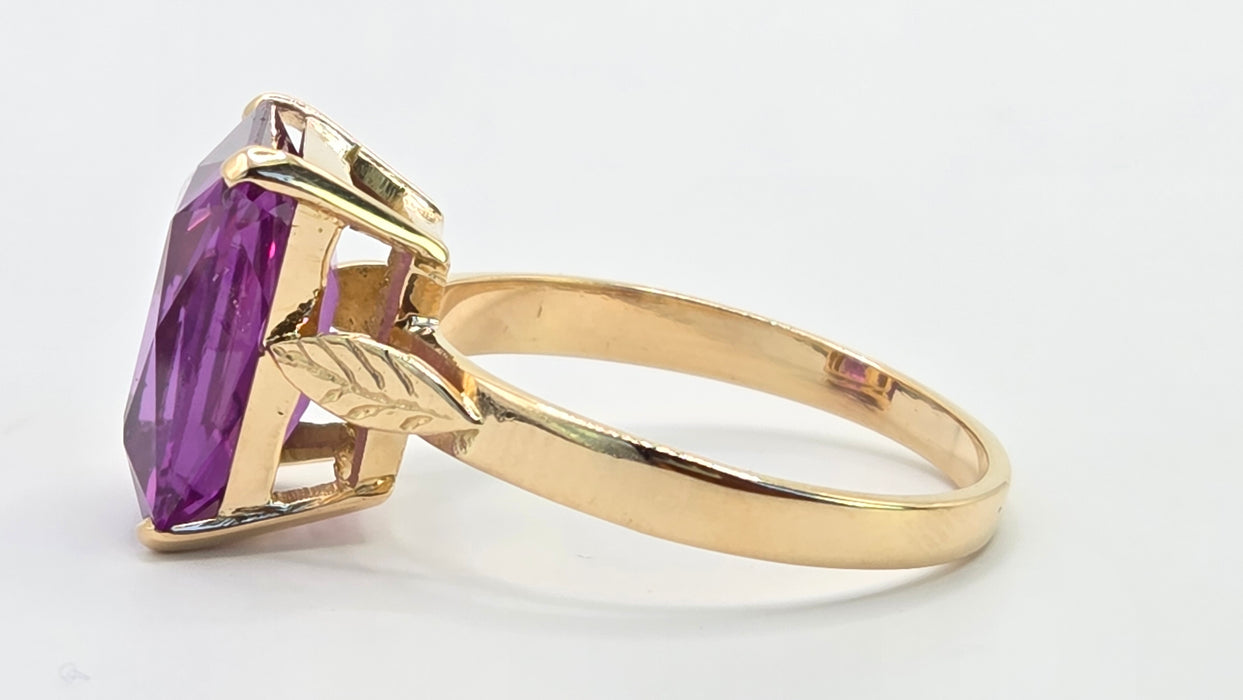Vintage: 18ct Yellow Gold Alexandrite Rectangular Solitaire Ring