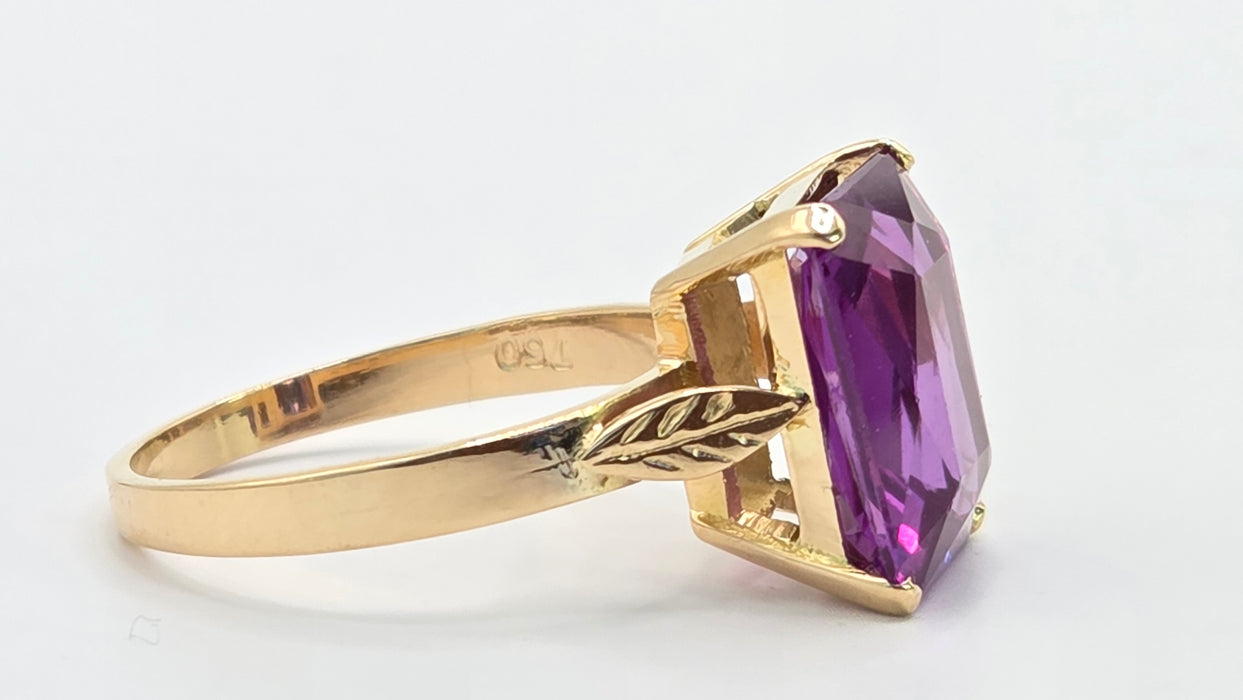Vintage: 18ct Yellow Gold Alexandrite Rectangular Solitaire Ring
