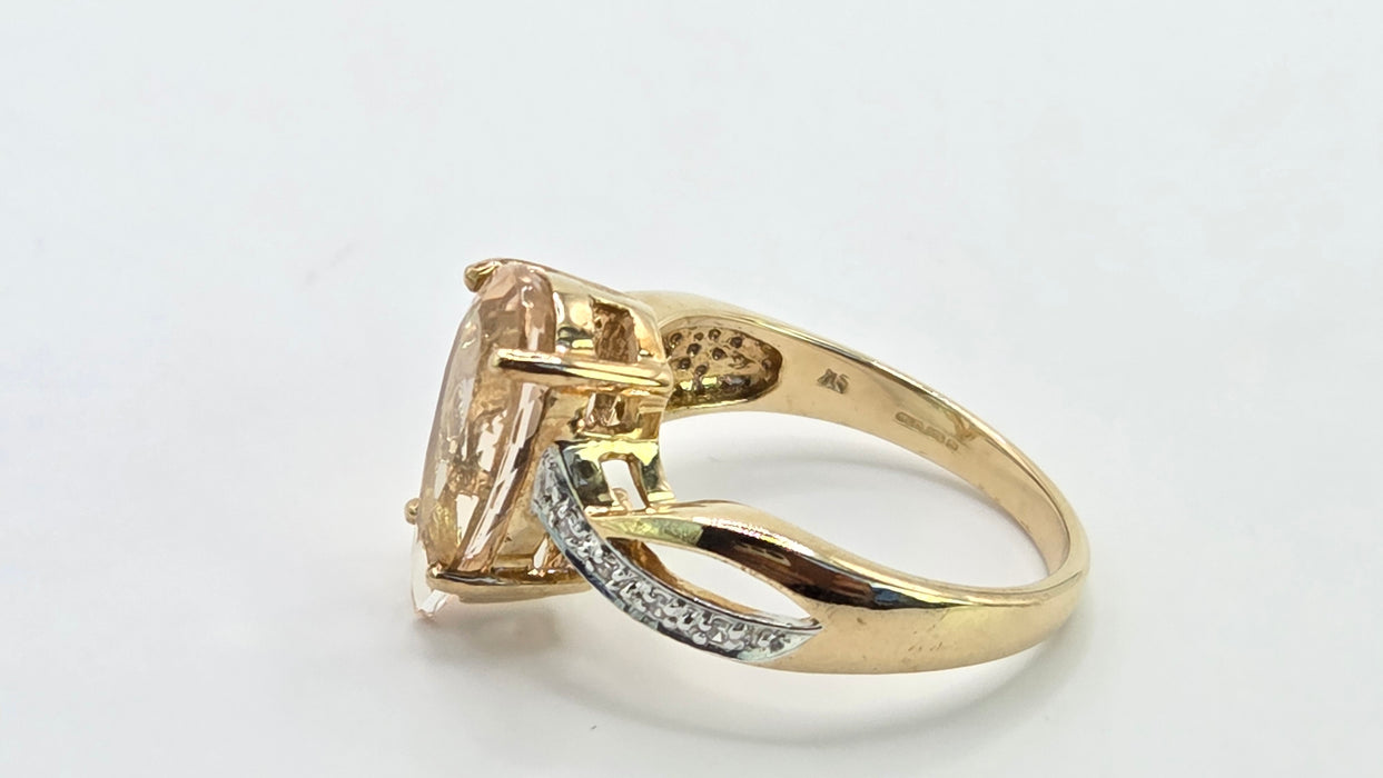 Vintage: 9ct Yellow Gold Pear Cut Morganite & Diamond Crossover Ring