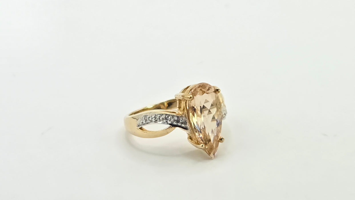Vintage: 9ct Yellow Gold Pear Cut Morganite & Diamond Crossover Ring