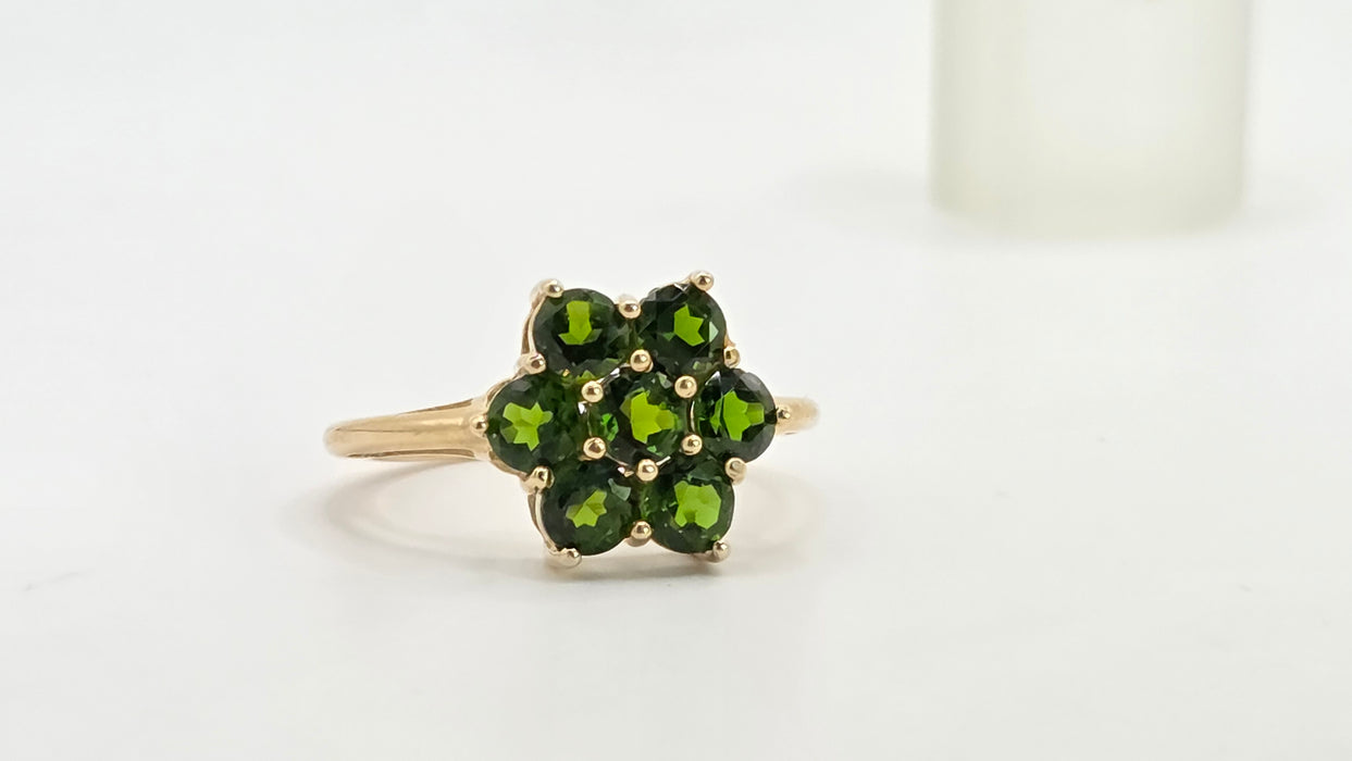 Vintage: 9ct Yellow Gold Chrome Diopside Daisy Cluster Ring