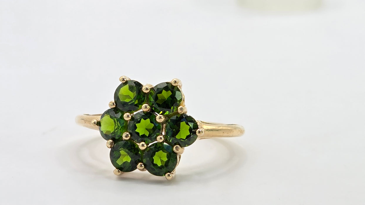 Vintage: 9ct Yellow Gold Chrome Diopside Daisy Cluster Ring