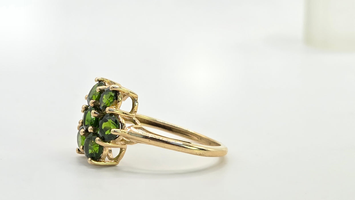 Vintage: 9ct Yellow Gold Chrome Diopside Daisy Cluster Ring