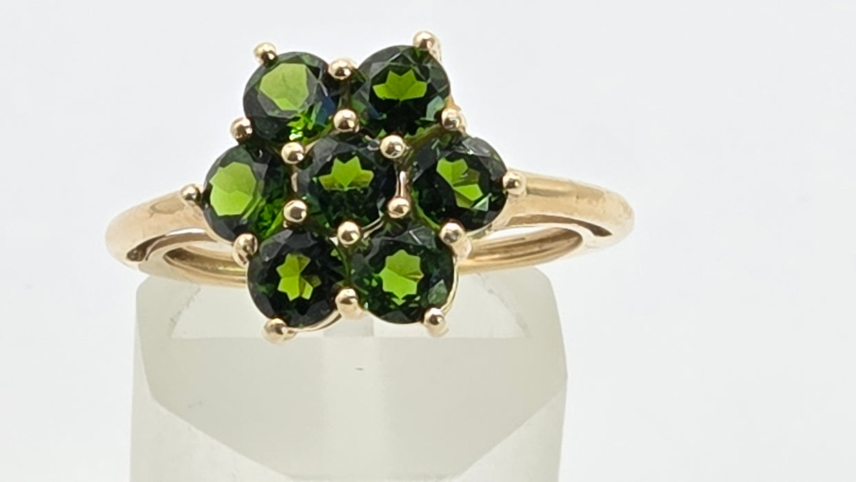 Vintage: 9ct Yellow Gold Chrome Diopside Daisy Cluster Ring