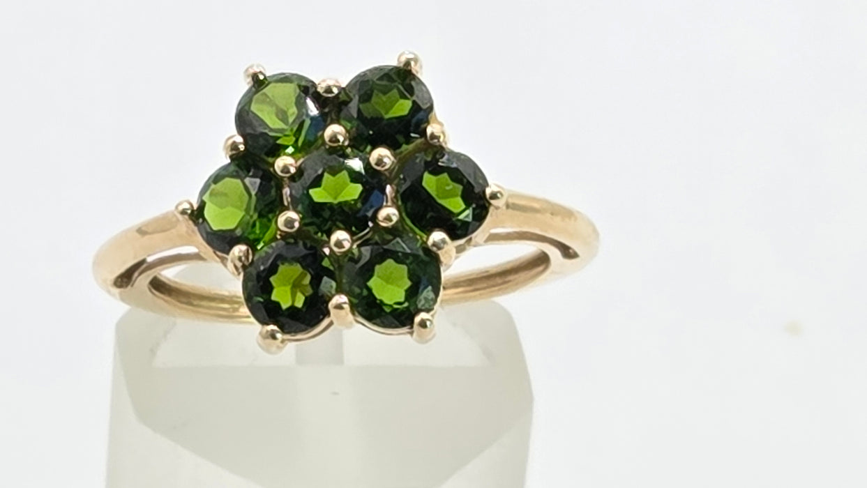 Vintage: 9ct Yellow Gold Chrome Diopside Daisy Cluster Ring