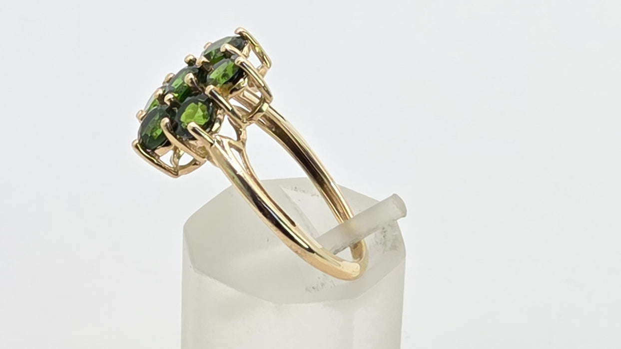 Vintage: 9ct Yellow Gold Chrome Diopside Daisy Cluster Ring