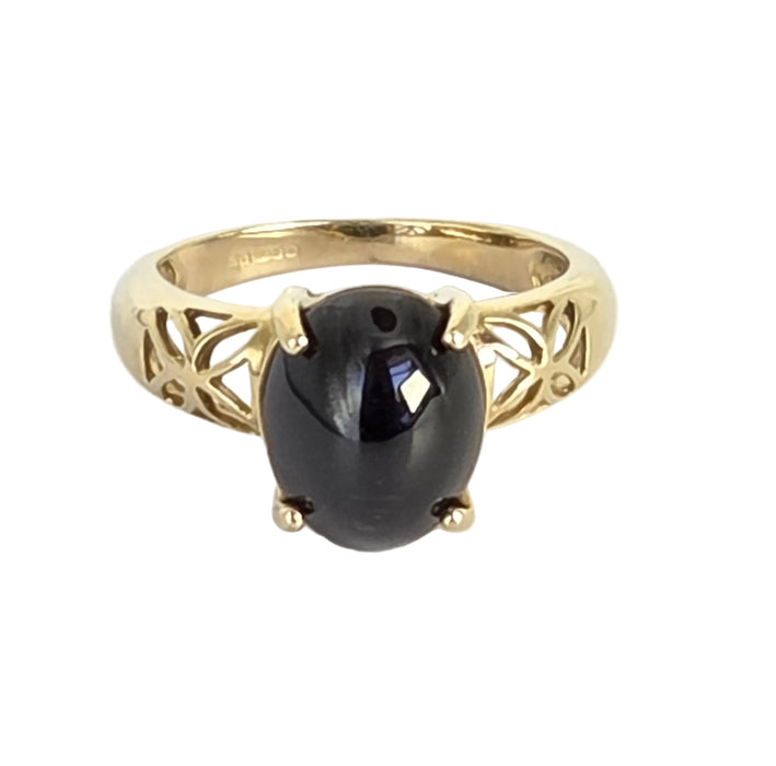 Vintage: 9ct Yellow Gold Black Spinel Cabochon Solitaire Ring