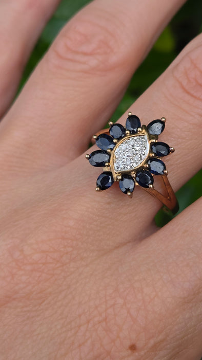 Vintage: 9ct Yellow Gold Sapphire & Diamond Flowerhead Cluster Ring