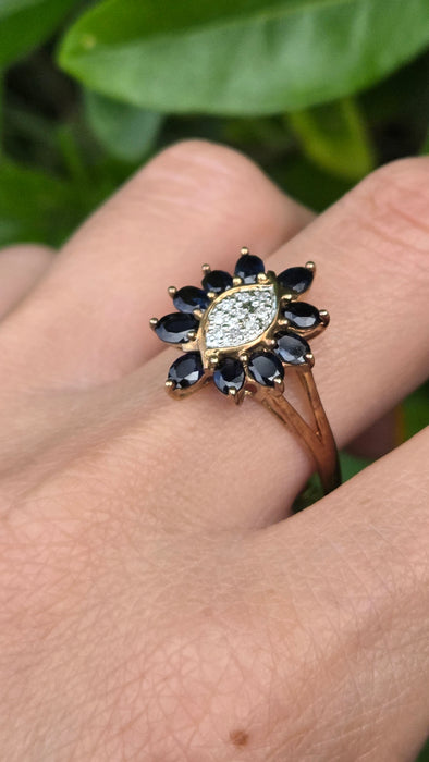 Vintage: 9ct Yellow Gold Sapphire & Diamond Flowerhead Cluster Ring