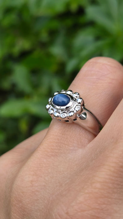 Vintage: 9ct White Gold Star Sapphire & Diamond Cluster Cocktail Ring
