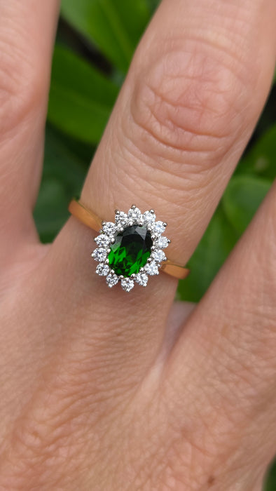 Vintage: 18ct Yellow Gold Green Tourmaline & Diamond 0.28ct Oval Cluster Ring — From 1994