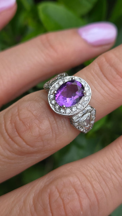 Vintage: 18ct White Gold Oval Amethyst 1.53ct & Diamond 1.30ct Cluster Dress Ring