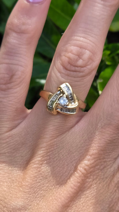 Vintage: 14ct Yellow Gold Diamond 0.33ct Lover's Knot Dress Ring