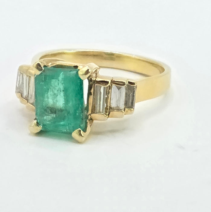 Vintage: 18ct Yellow Gold Emerald Cut Emerald & Diamond Dress Ring — 0.56ct