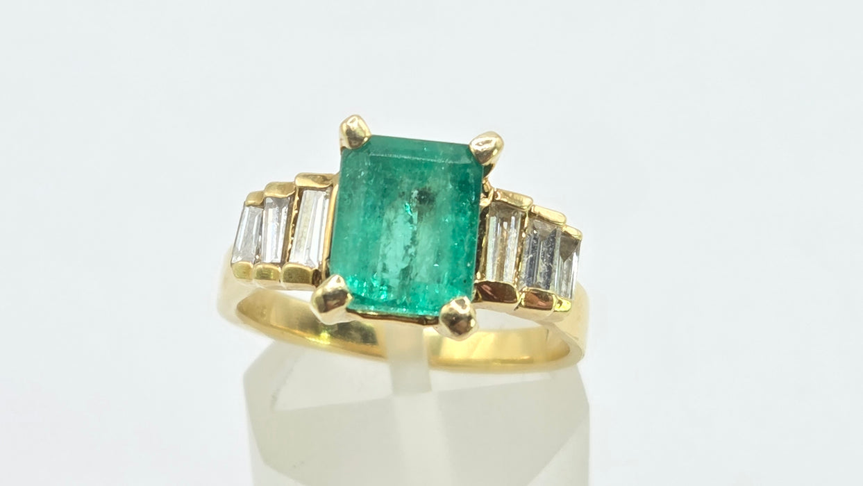 Vintage: 18ct Yellow Gold Emerald Cut Emerald & Diamond Dress Ring — 0.56ct