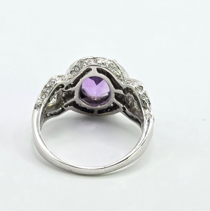 Vintage: 18ct White Gold Oval Amethyst 1.53ct & Diamond 1.30ct Cluster Dress Ring