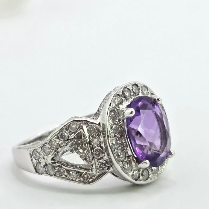 Vintage: 18ct White Gold Oval Amethyst 1.53ct & Diamond 1.30ct Cluster Dress Ring