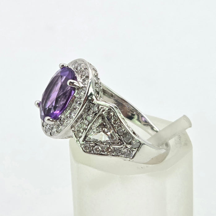 Vintage: 18ct White Gold Oval Amethyst 1.53ct & Diamond 1.30ct Cluster Dress Ring