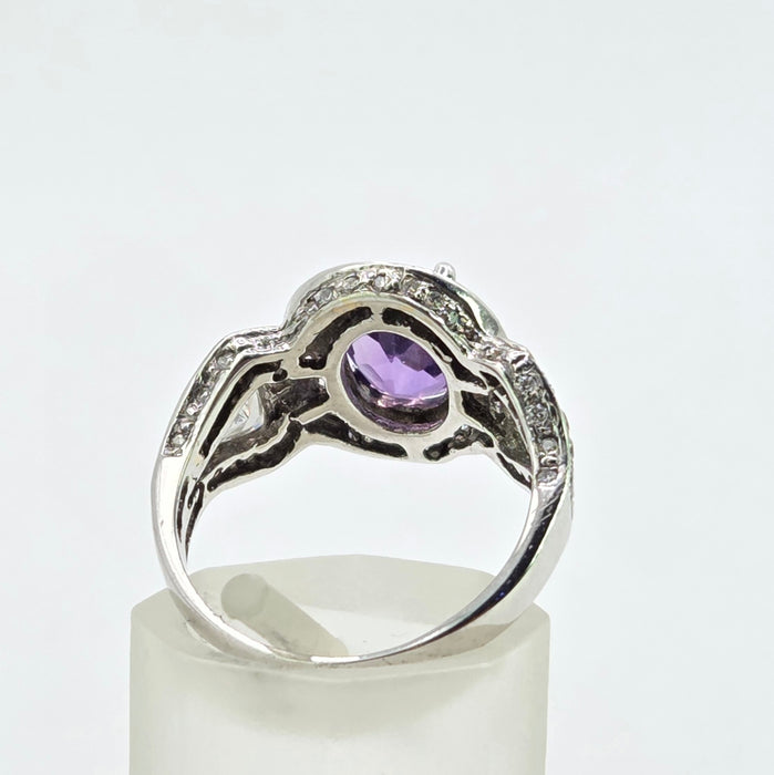 Vintage: 18ct White Gold Oval Amethyst 1.53ct & Diamond 1.30ct Cluster Dress Ring