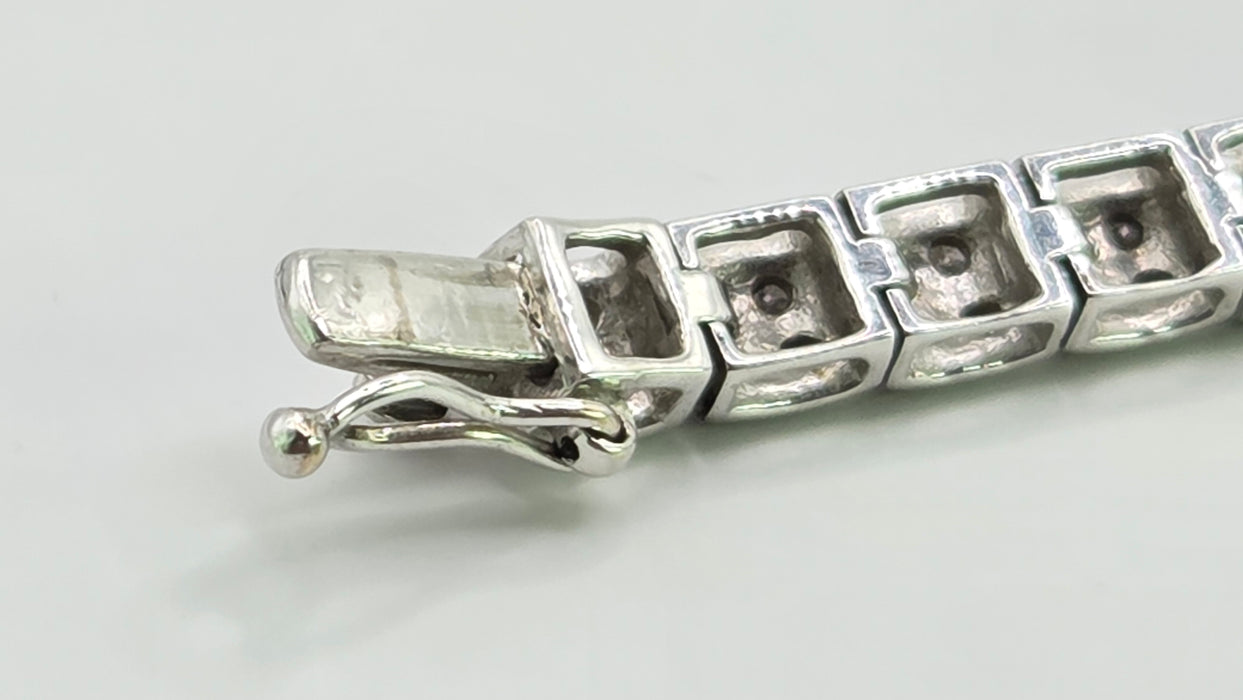 Vintage: 9ct White Gold Diamond 1.20ct 158-Stone Square Link Line Bracelet