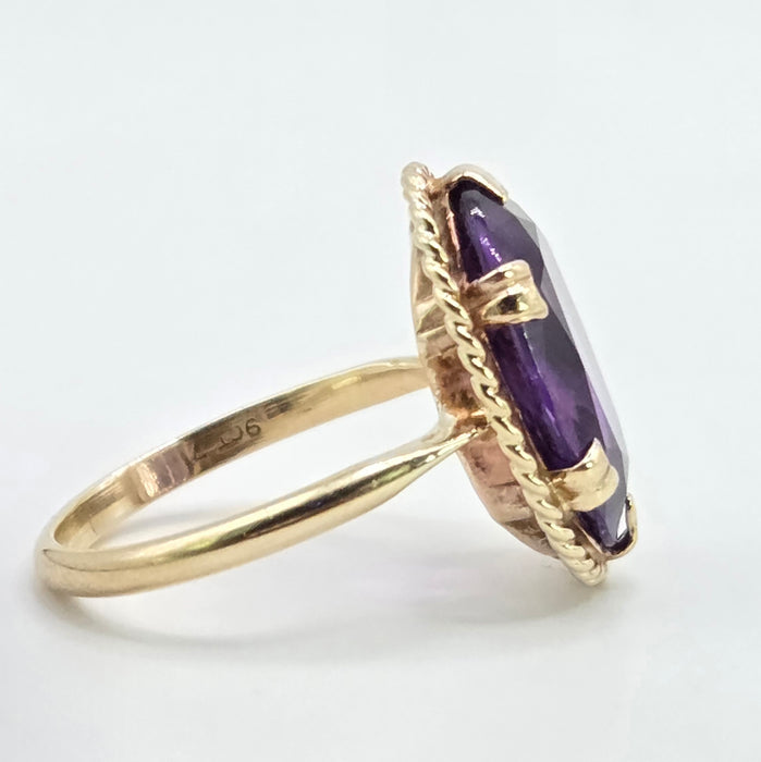 Vintage: 9ct Yellow Gold Amethyst Oval Solitaire Ring