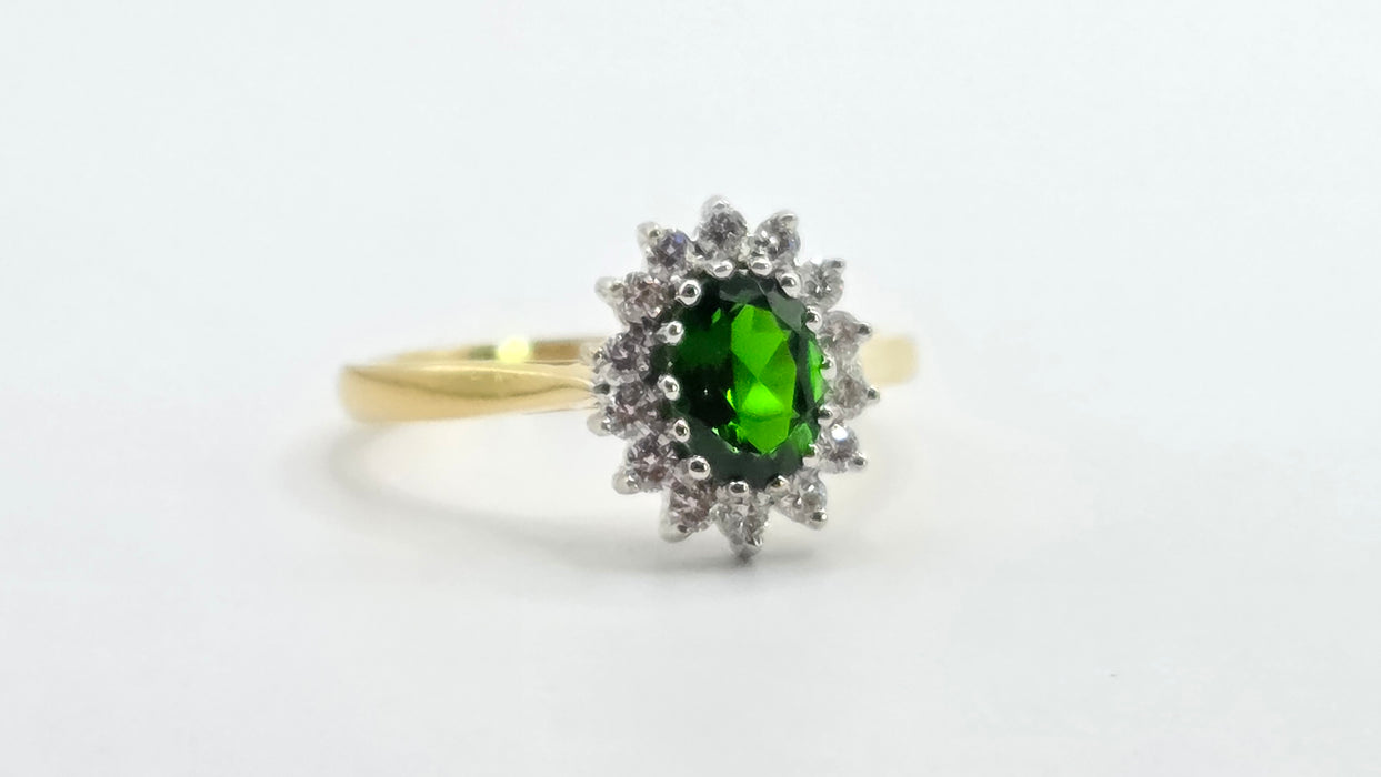 Vintage: 18ct Yellow Gold Green Tourmaline & Diamond 0.28ct Oval Cluster Ring — From 1994