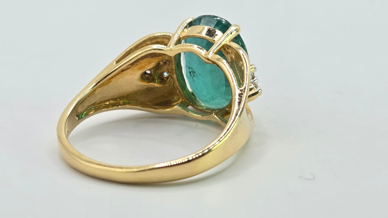 Vintage: 18ct Yellow Gold Emerald 3.03ct & Diamond Dress Ring