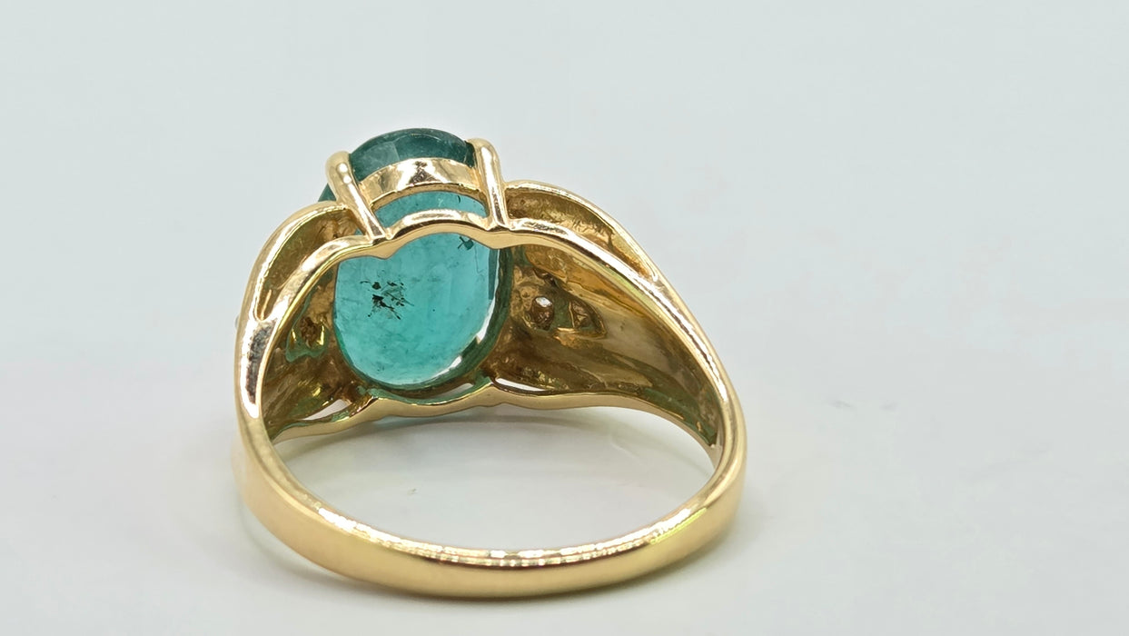 Vintage: 18ct Yellow Gold Emerald 3.03ct & Diamond Dress Ring