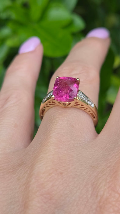 Vintage: 14ct Yellow Gold Rubellite & Diamond Dress Ring