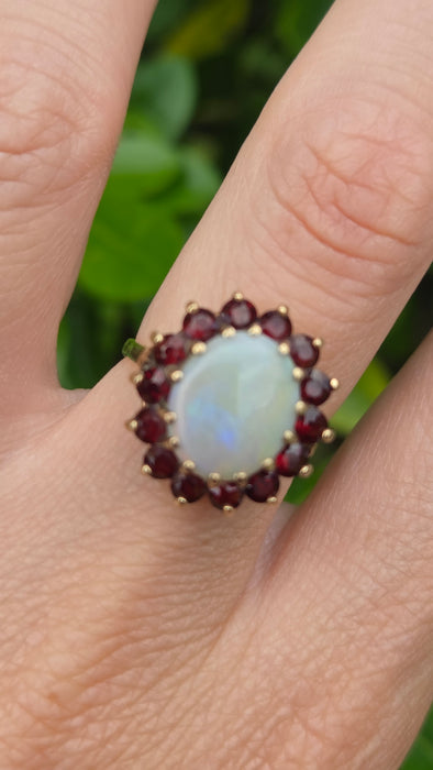 Vintage: 9ct Yellow Gold Opal & Garnet Oval Cluster Ring