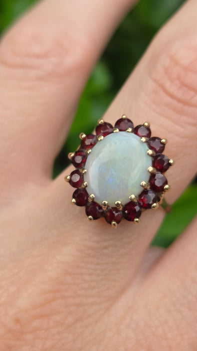 Vintage: 9ct Yellow Gold Opal & Garnet Oval Cluster Ring